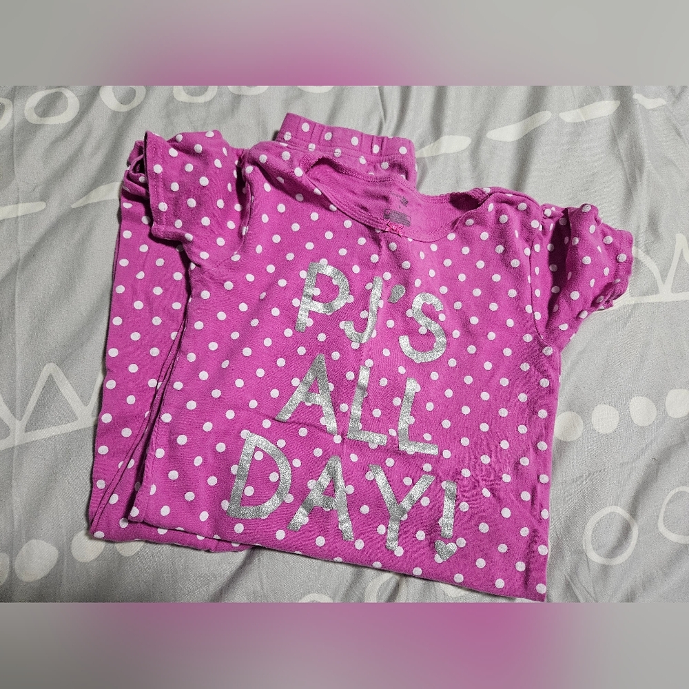 🥳 3/$16 Girls Graphic Pj's Sz 8